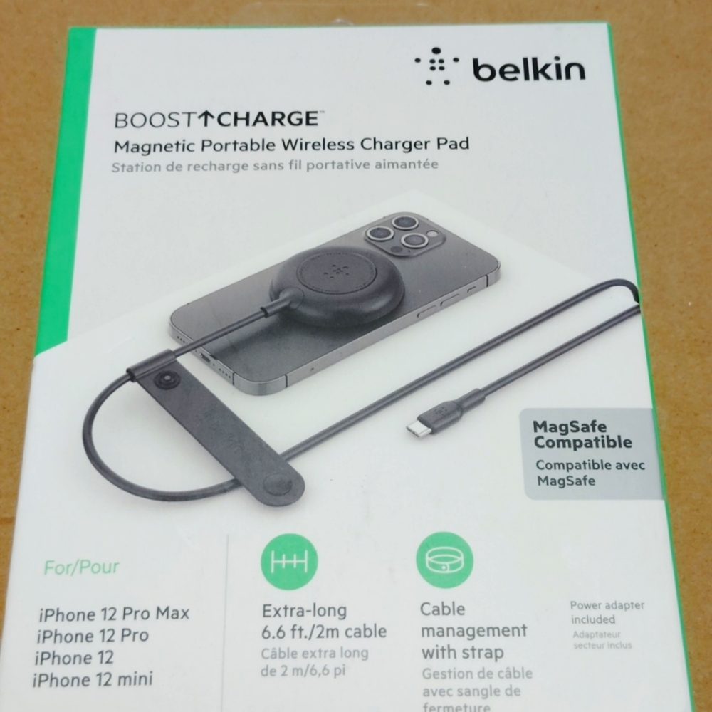 Magnetic portable wireless charger pad